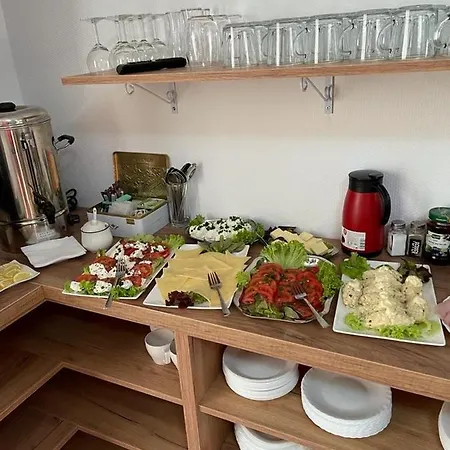 Alojamento de Acomodação e Pequeno-almoço Pod Szrenica 2 3*